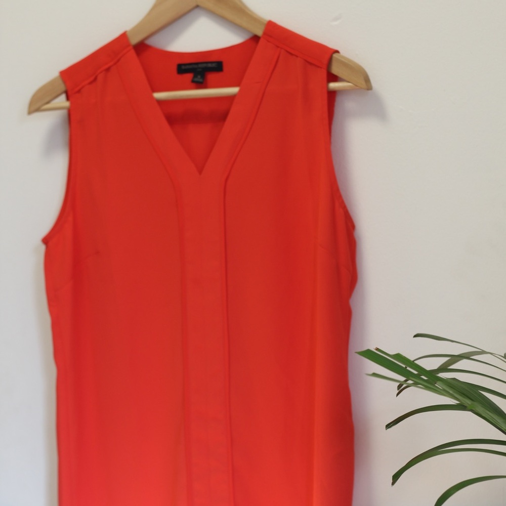 banana republic lightweight tank top